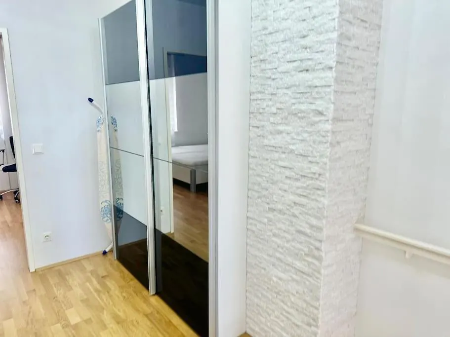 115 M2 Maisonette With Free Parking Vienne